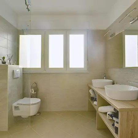 Family Friendly House With A Parking Space Galizana, Fazana - 22739 بيت للعطل *