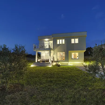 Family Friendly House With A Parking Space Galizana, Fazana - 22739 Vakantiehuis Galižana